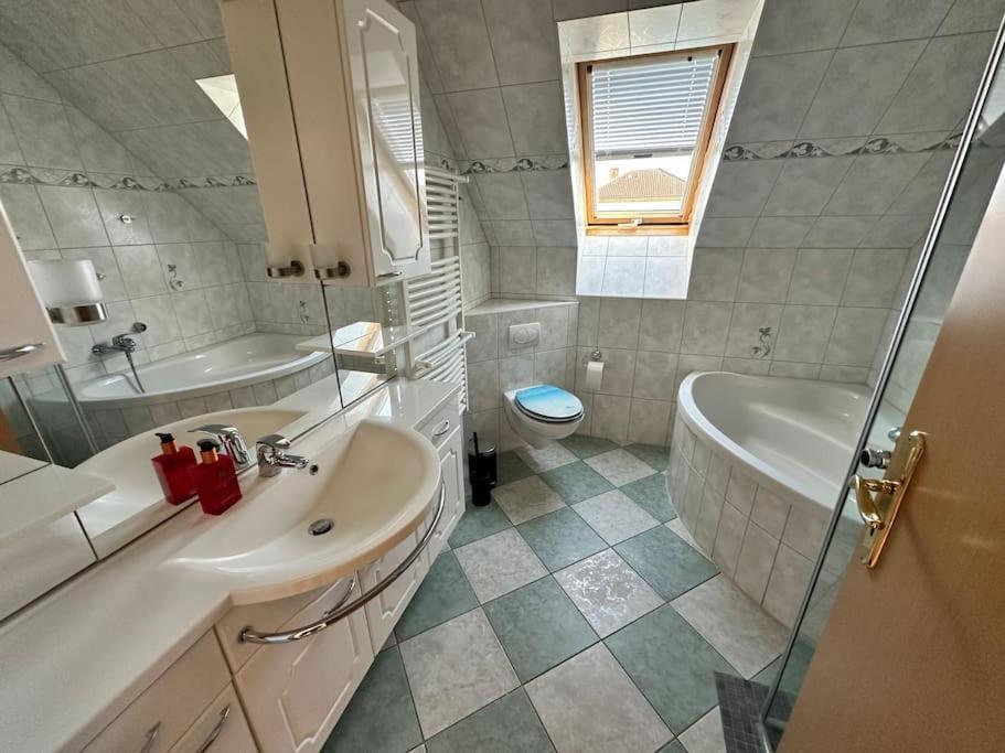 Sonniges & Ruhiges Apartment Mit Balkon Nahe Berlin Zeuthen Bagian luar foto